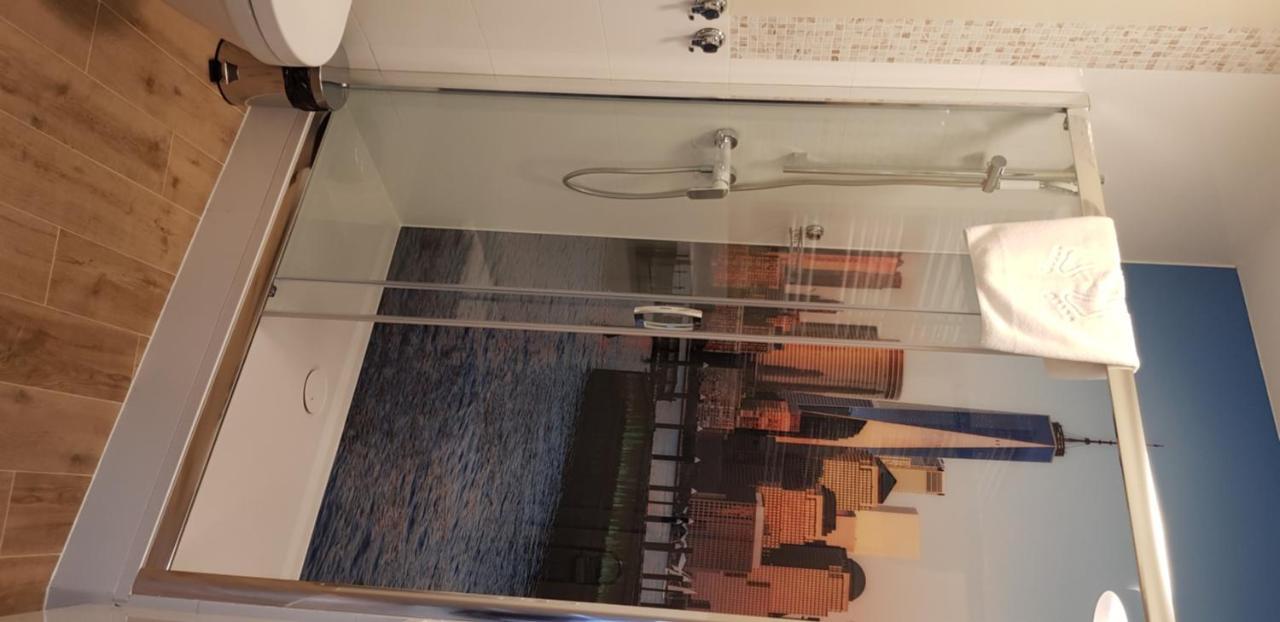 Metropolis Apartamenty Centrum Kalisz  Bagian luar foto